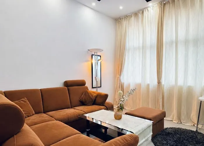 Cozy 1br & Living For Long Akh Daire *